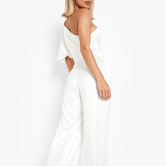 Boohoo white jumpsuit, one shoulder, wide leg - Picture 2 of 7